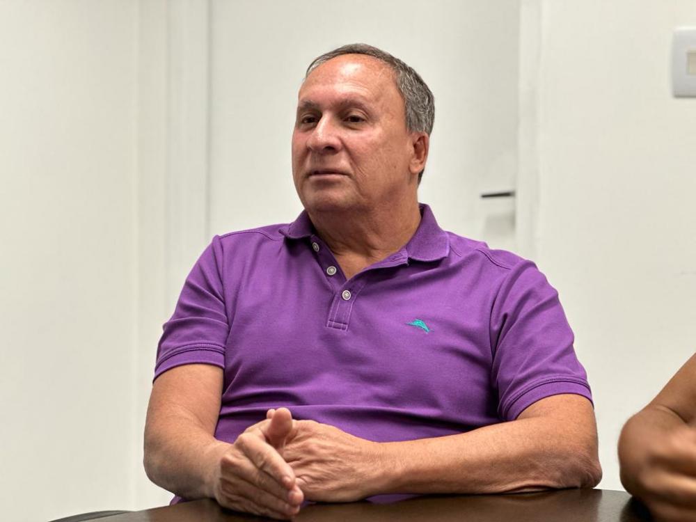 Gualberto diz que seu nome aparece com 39% em pesquisa interna, mesmo fora da disputa