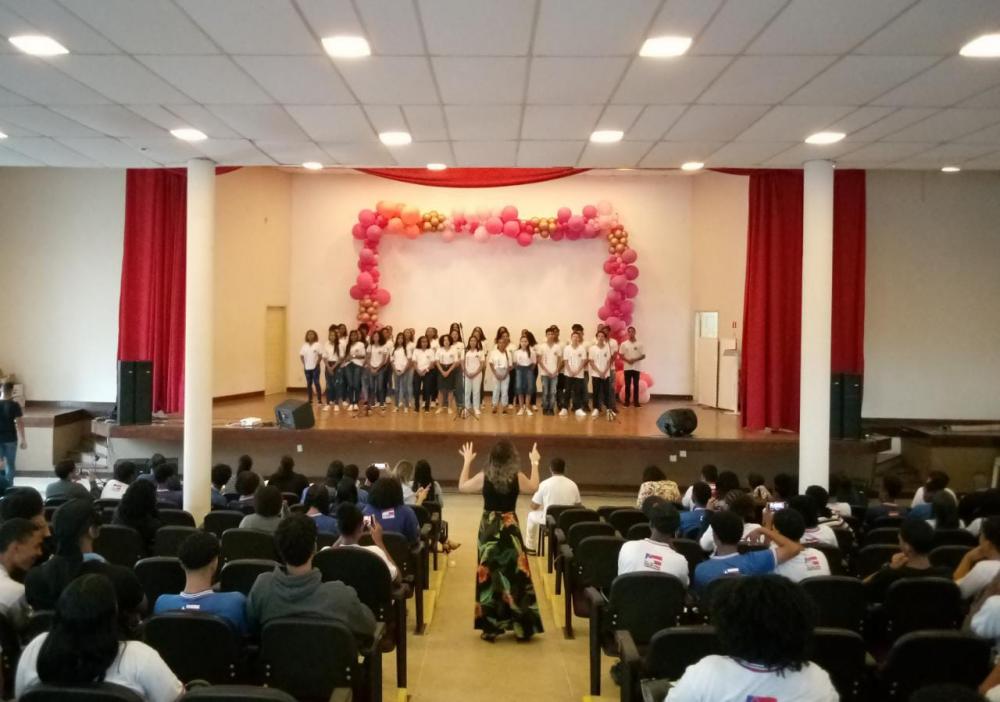 Alunos da rede estadual competem com projetos artísticos com unidades da RMS