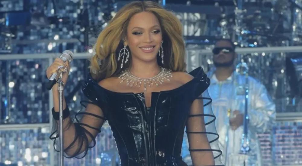 Beyoncé está em Salvador com os três filhos e avalia viagem a Trancoso