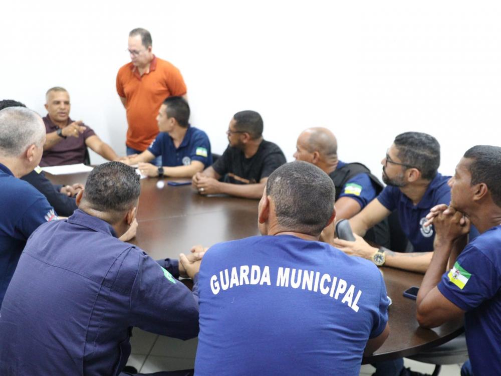 Gestão municipal discute melhorias para a Guarda Municipal em Mata de São João
