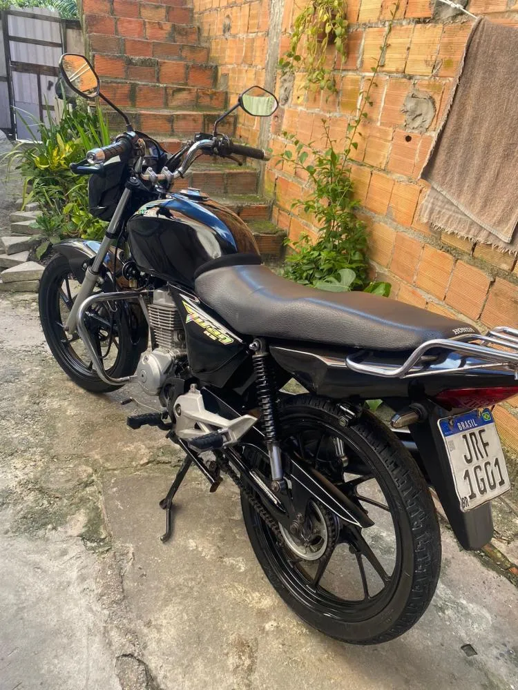 Moradora de Mata de São João tem moto furtada próximo a espaço de festas em Salvador