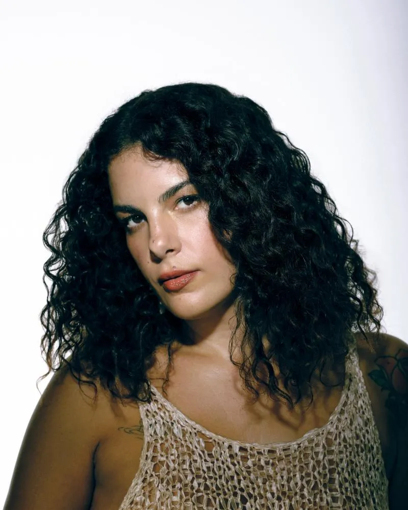 Céu anuncia a turnê de seu novo álbum, Novela