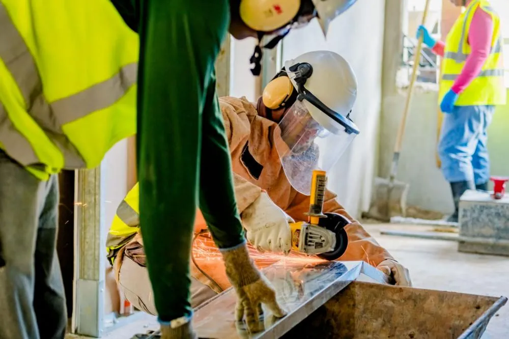 Uma obra de construção que dá prioridade à segurança dos trabalhadores