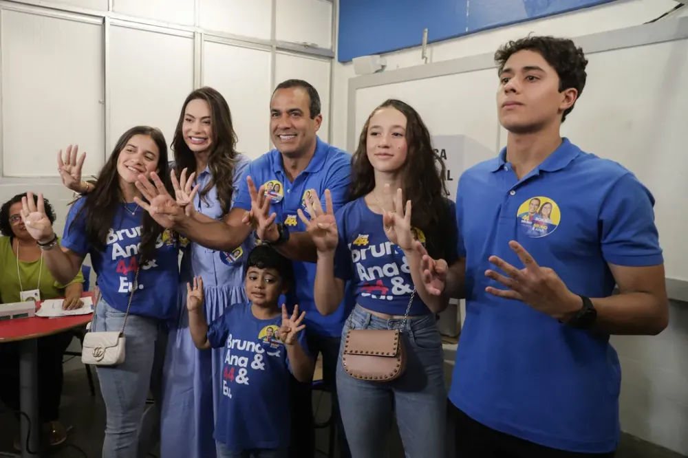Após votar, Bruno confessa estar “feliz e confiante com a vitória”