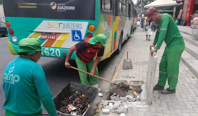 Prefeitura intensifica limpeza preventiva de galerias pluviais em preparação para o período de chuvas