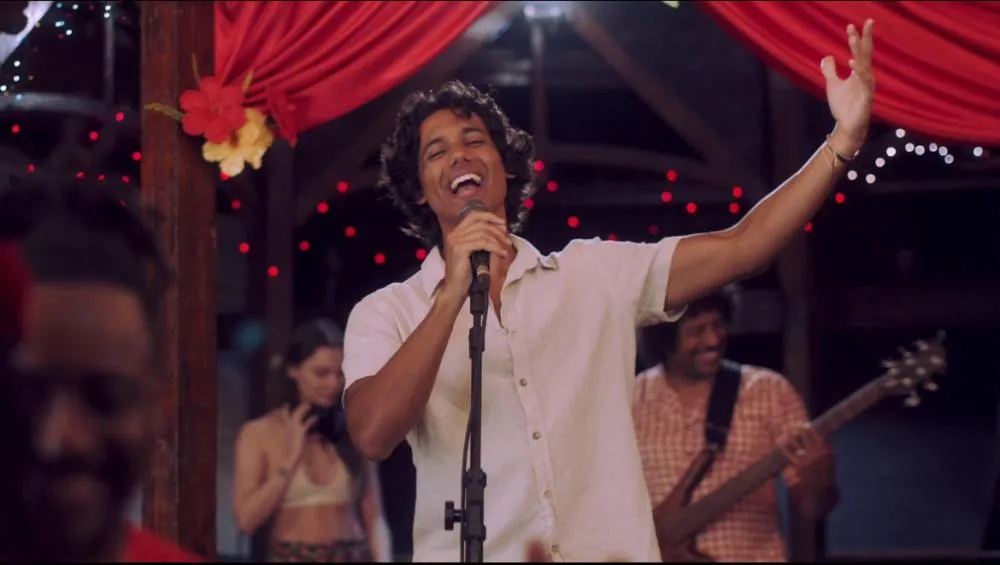 'Eu Sou Seu': Lucas Mamede lança nova música com clipe romântico ao lado de Vanessa Lopes