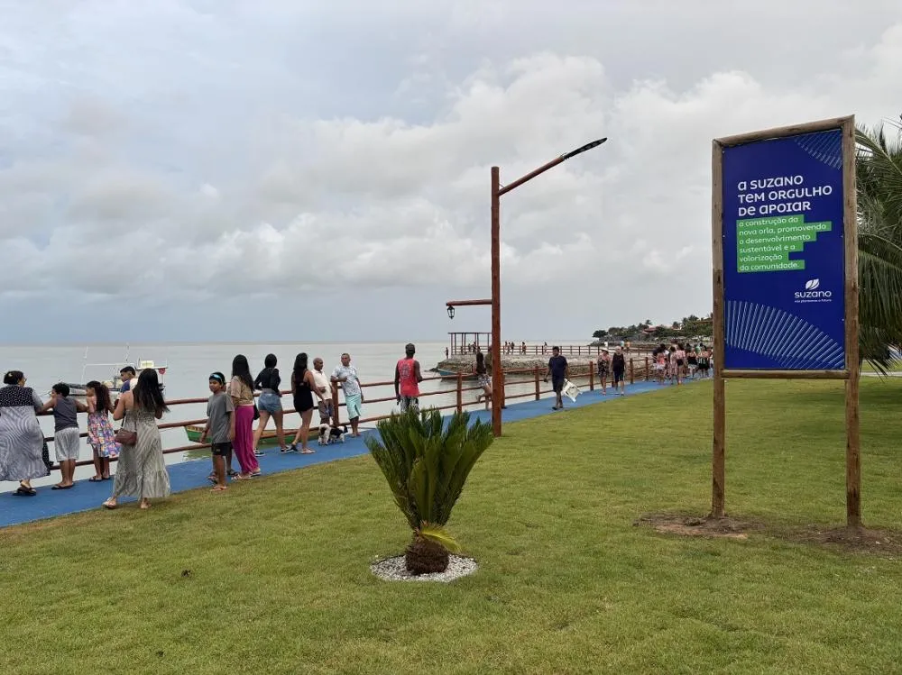 Orla da Barra urbanizada é atração em Nova Viçosa