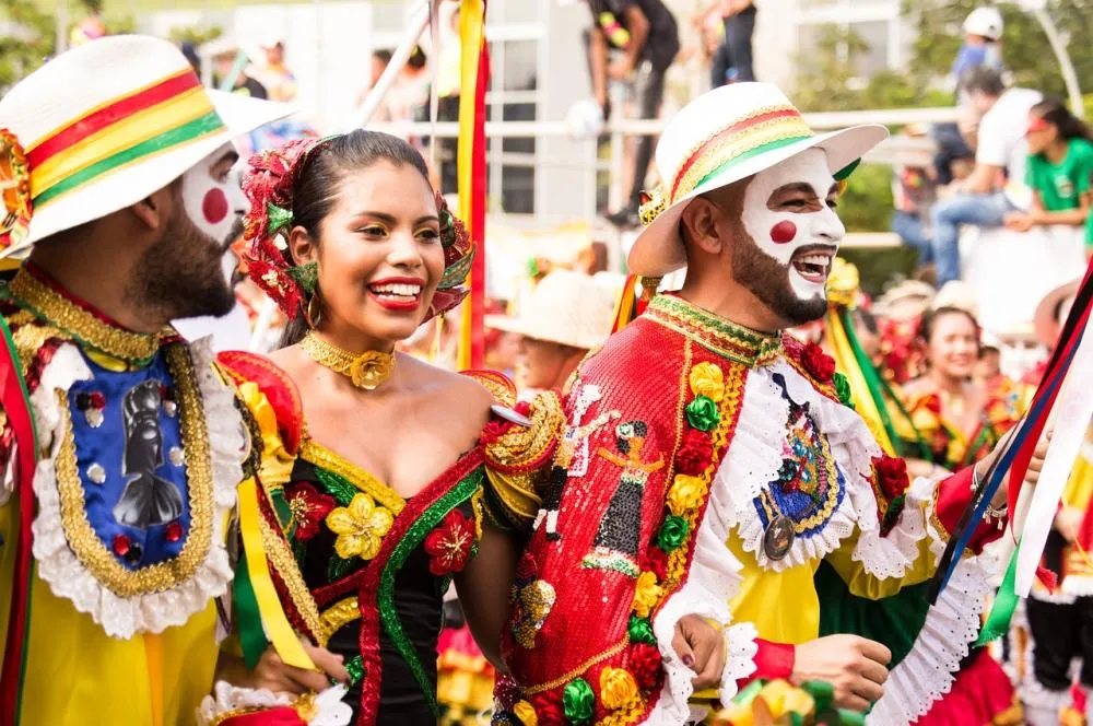 Carnaval 2025 - Prefeitura de Salvador-BA abre 78 vagas imediatas para nível médio