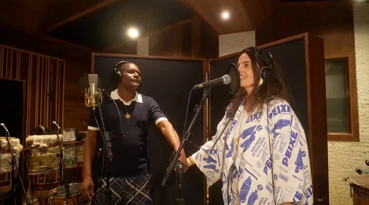 Emanuelle Araújo e Tatau lançam single e clipe