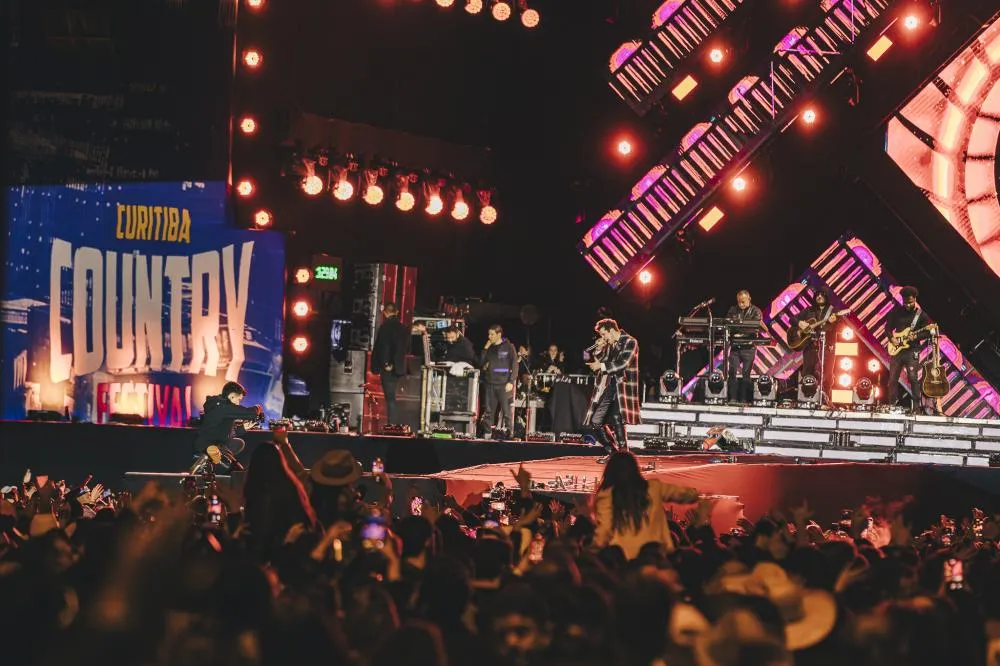 Luan Santana apresentará show de nova turnê no Curitiba Country Festival