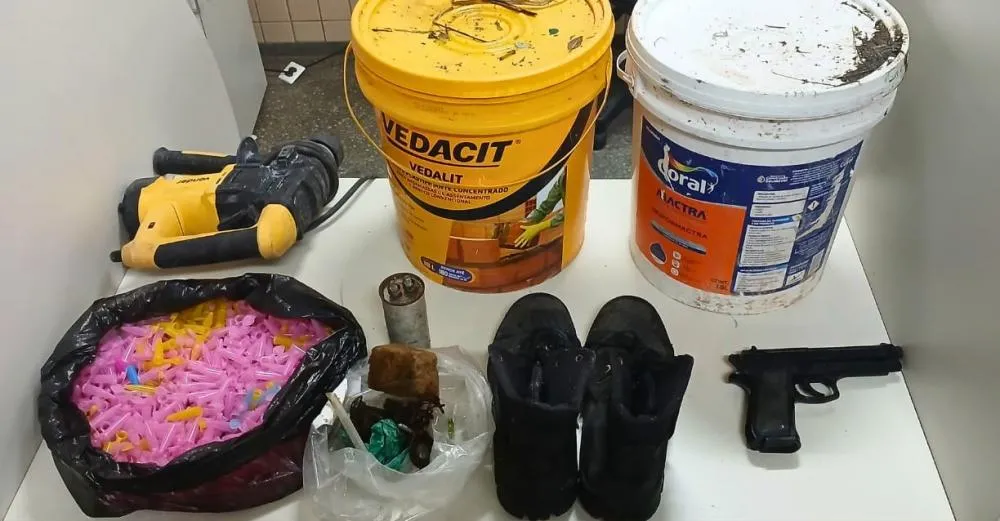 PM apreende simulacro de arma e materiais suspeitos em Dias d’Ávila