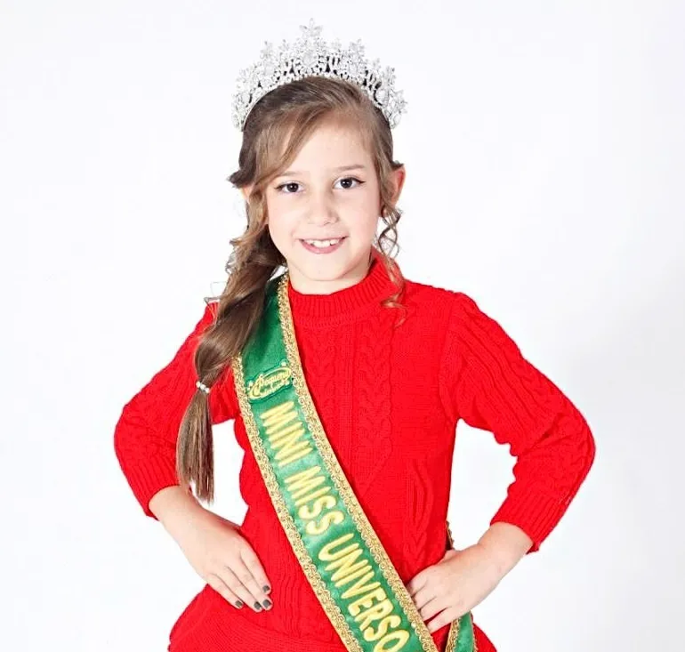Garotinha de Ribeirão Preto representará o Brasil no Miss Universo Mirim na Colômbia e busca apoio para realizar sonho internacional