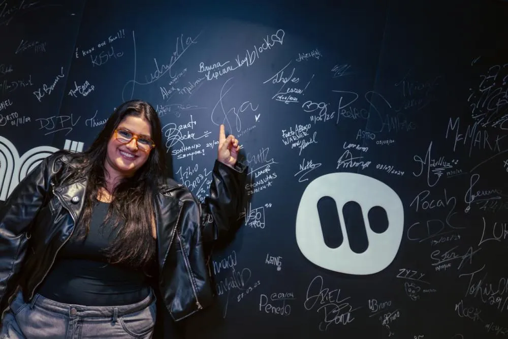 Bruna Lipiani lança single “Pernoite” com César Menotti & Fabiano