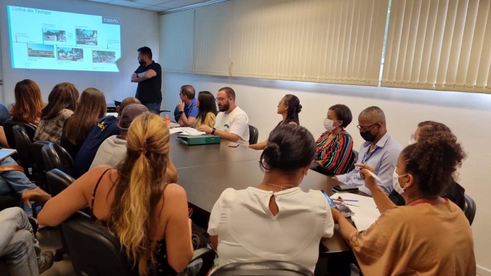Prefeito assina ordem de serviço de requalificação da Alameda do Sol