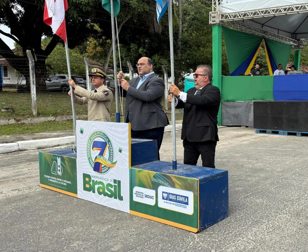 Município celebra 7 de Setembro com desfile cívico e arquibancadas lotadas no Imbassaí