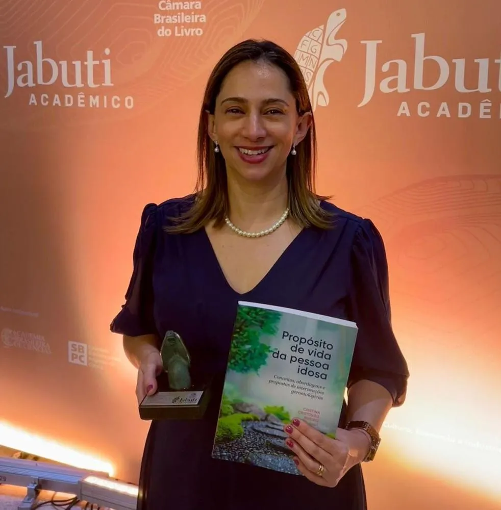 'Propósito de vida da pessoa idosa' é tema de livro
