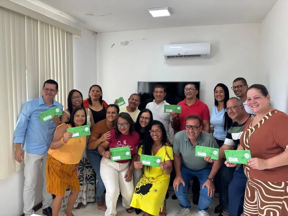 Professores da rede municipal passam a receber cartão alimentação