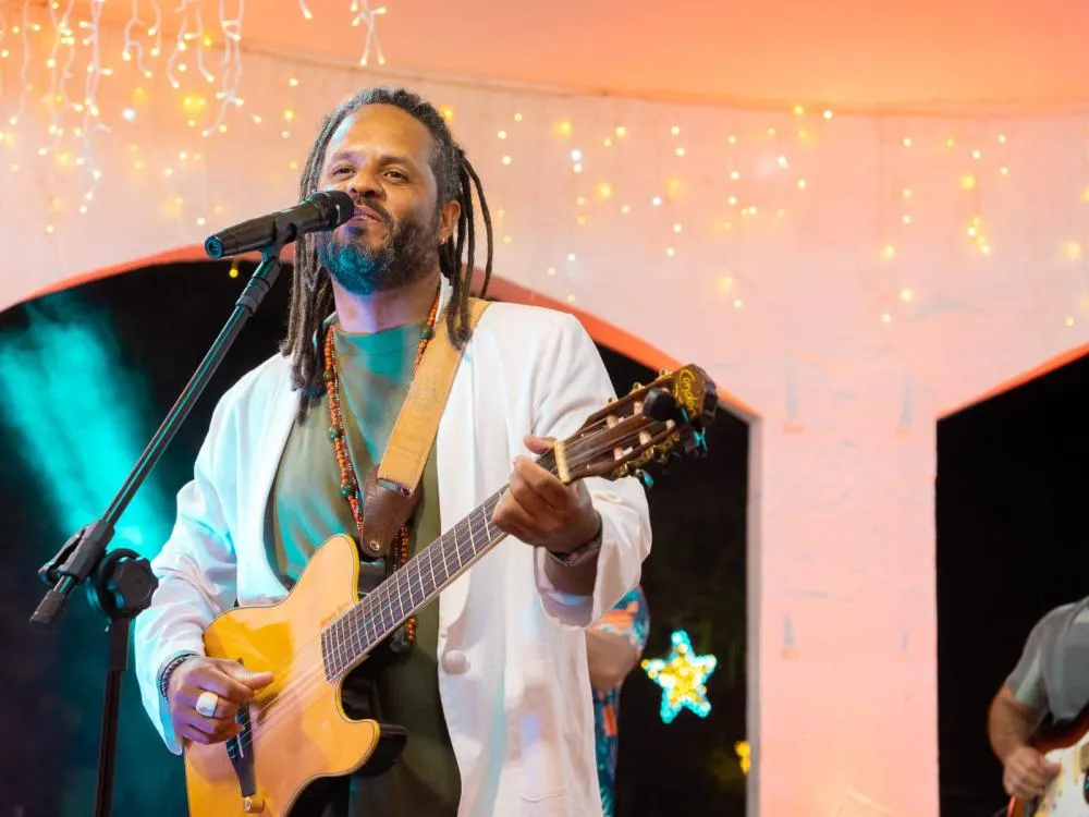 Mês da Consciência Negra: shows de Stênio Neves em BH promovem reflexão sobre a força da cultura afro-brasileira