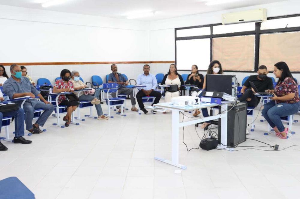 Eleitos tomam posse no Conselho Municipal de Assistência Social