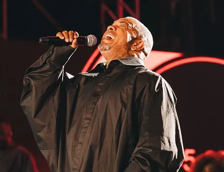 Rodriguinho eterniza show em alto-mar e inicia nova fase com audiovisual inédito