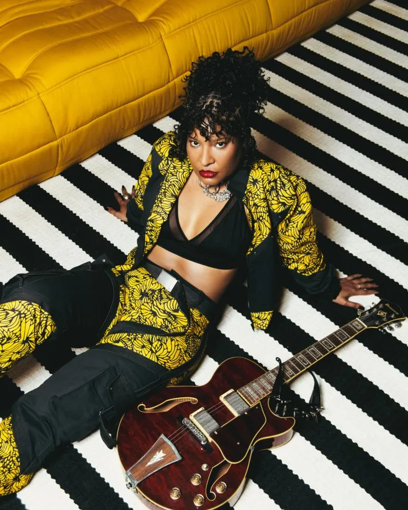 Larissa Luz deixa direção musical de espetáculo sobre Moraes Moreira