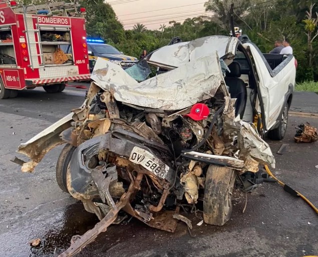Homem morre e duas pessoas ficam feridas após colisão em Ilhéus