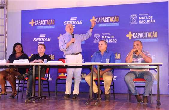 Prefeitura e Sebrae apresentam programa de fomento à economia