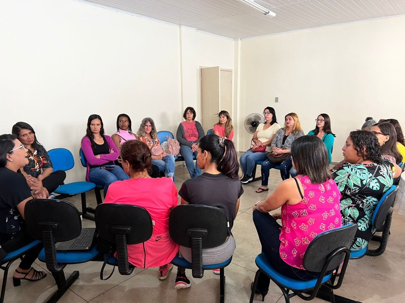 Outubro Rosa: Crav realiza ação de prevenção ao câncer de mama