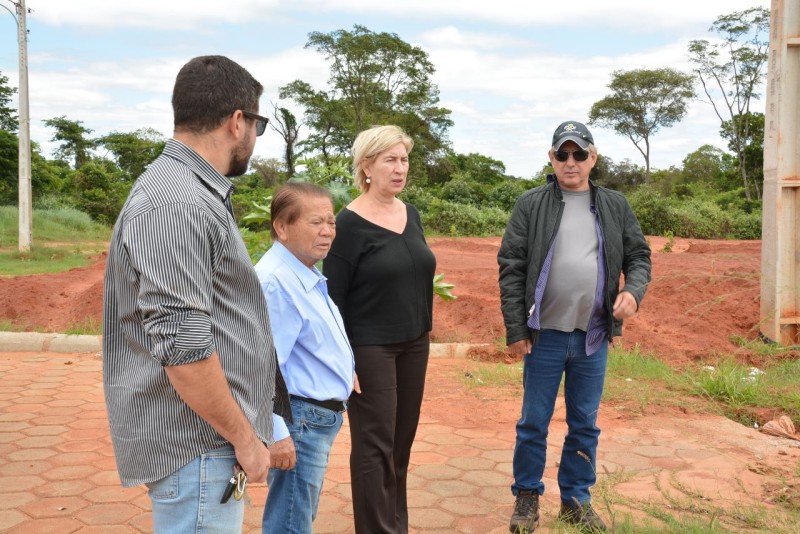 Agehab-MS confirma construção do muro de arrimo nas casas do FGTS em Bataguassu