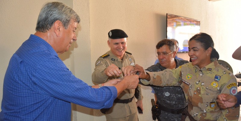Prefeito entrega à Polícia Militar nova estrutura da base avançada da CIPE, em Humildes