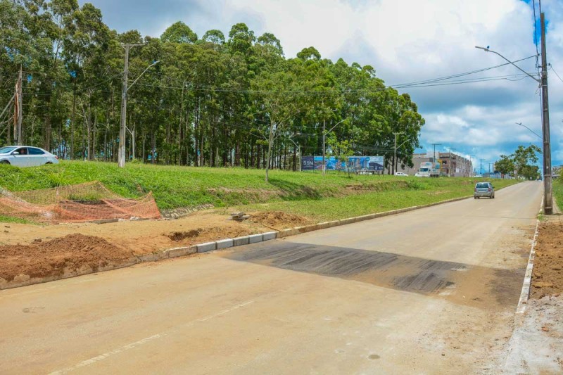 Prefeitura concluiu primeira etapa de reparo em drenagem na Avenida Luís Eduardo Magalhães e liberou o trânsito ontem mesmo