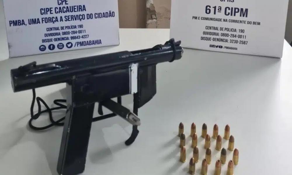 Suspeito de homicídios e tráfico morre em confronto e submetralhadora é apreendida na Bahia
