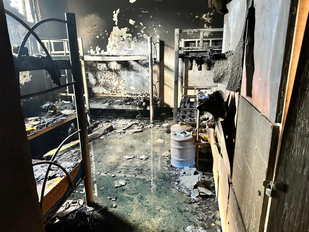 Incêndio atinge alojamento na sede do SAMU em Feira de Santana