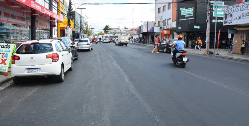 Asfalto novo na rua J.J. Seabra
