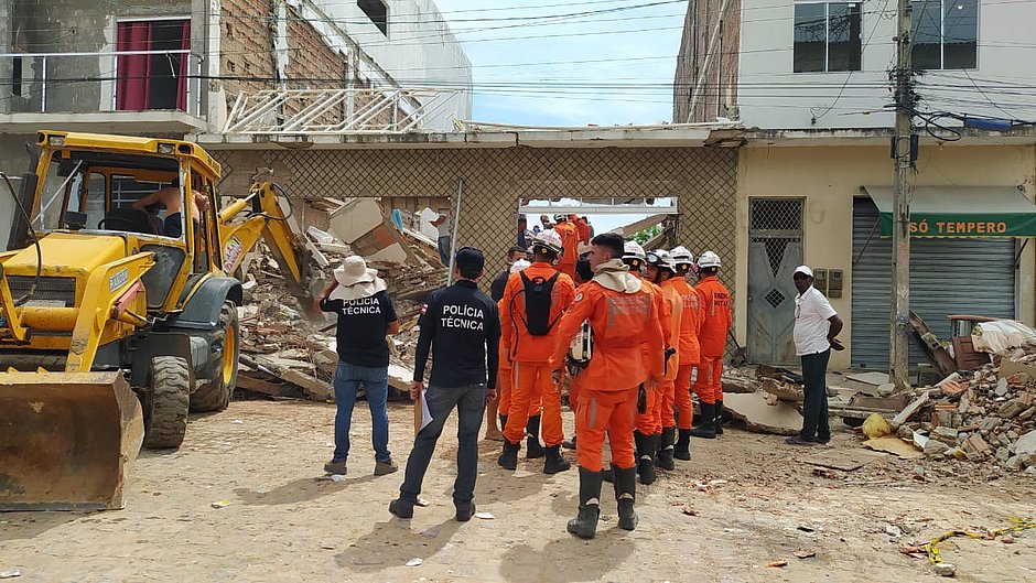 Explosão em padaria pode ter sido causada por botijão de gás
