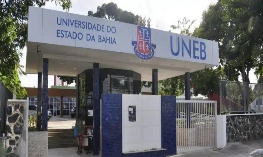 Associação de ex-alunos da UNEB abre vagas para cursos de idiomas; veja como participar