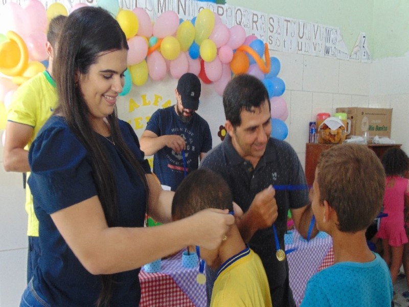 Secretaria Municipal de Educação comemora resultado do projeto de reforço escolar Alfaverão