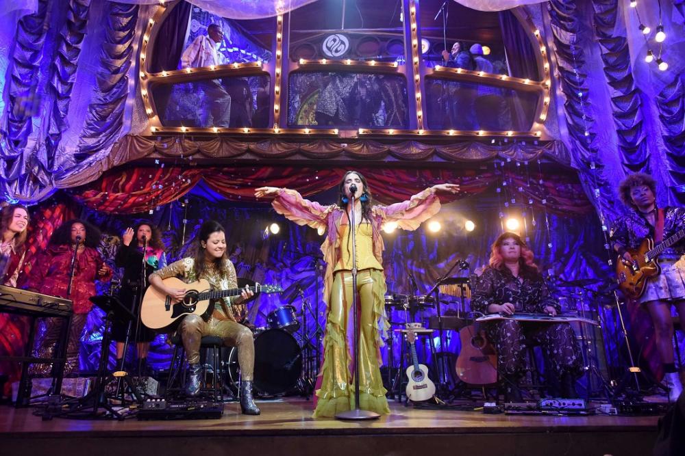 Acústico MTV: Manu Gavassi canta Fruto Proibido estreia na Paramount+ e MTV