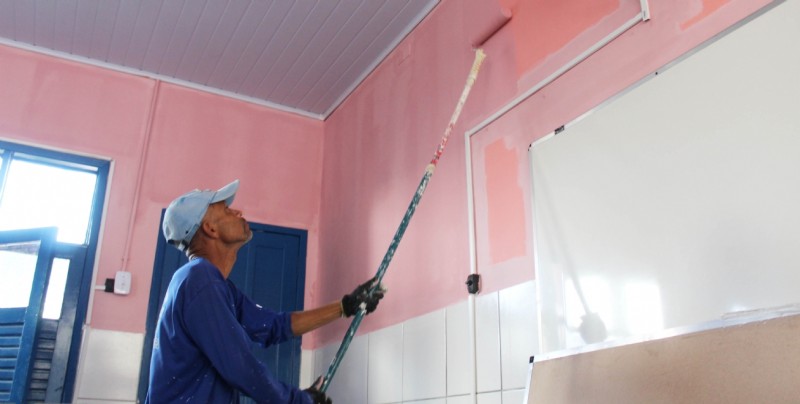 Manutenção é intensificada nas escolas municipais para volta às aulas