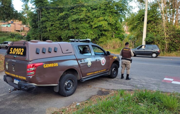 Polícia Militar conduz acusado de importunação sexual em coletivo