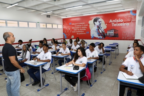 Resultado final de concurso para professores do Estado é divulgado