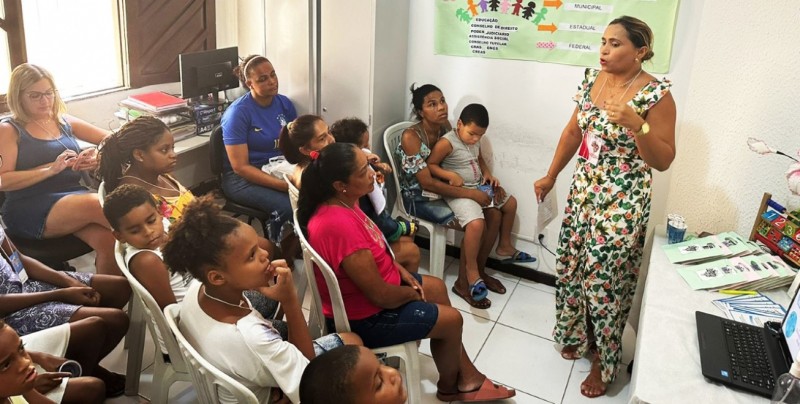 Comunidades discutem demandas nas áreas da criança e do adolescente