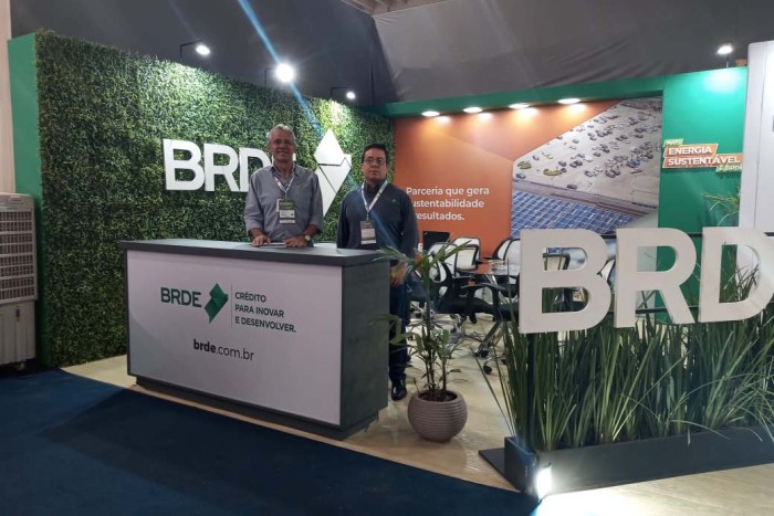 BRDE prospecta parcerias para investimentos em energia e equipamentos na ExpoApras