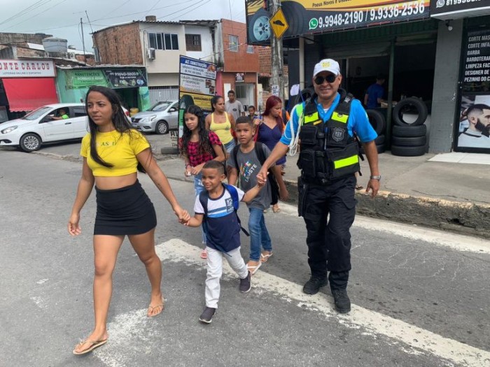 Jaboatão promove campanha de educação no trânsito na volta às aulas