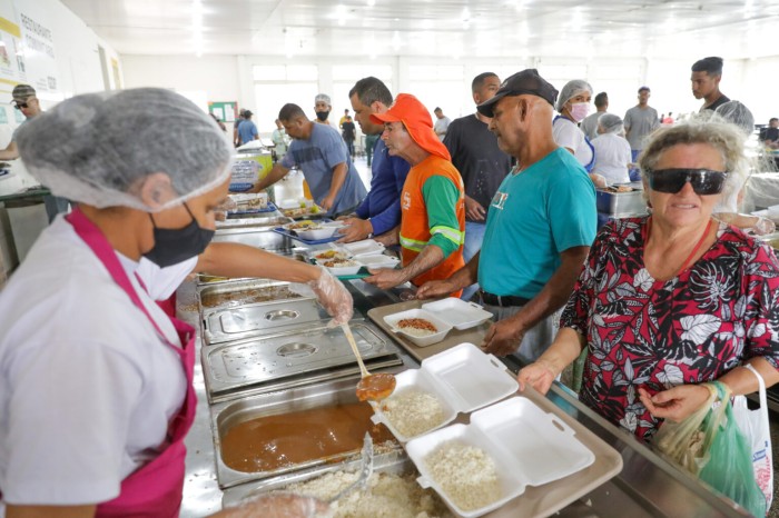 Refeições nos restaurantes comunitários poderão ser pagas com Pix