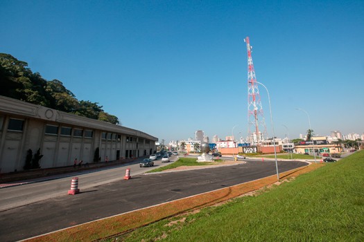 Veículos passam a utilizar novo acesso viário com os avanços da remodelação de rotatórias