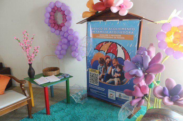 Serviço Família Acolhedora realiza ação de divulgação no Centro Cultural Glauber Rocha