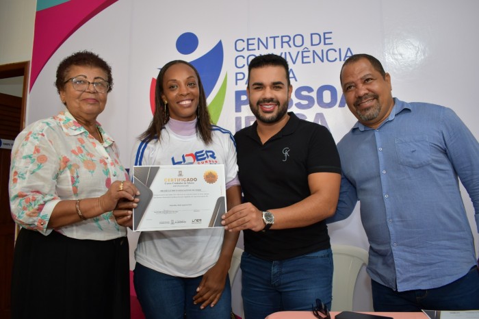 Participantes do Curso de Cuidador(a) de Pessoas Idosas ofertado pela SEMAS são certificados