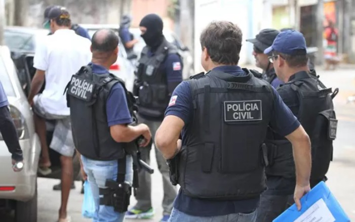 Grande operação: Pelo menos 80 policiais cumprem mandados de prisão em Salvador