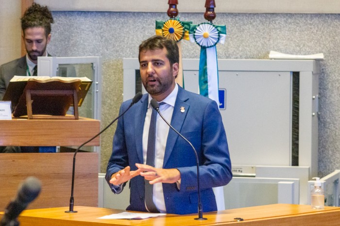 Dia do Garçom será prestigiado em Sessão Solene na noite desta terça (5)